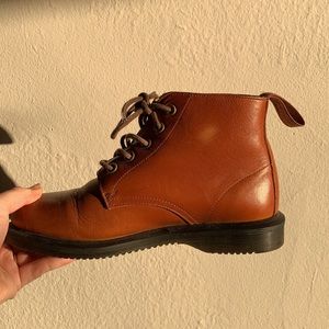EUC Brown Leather Lace-up Doc Martens